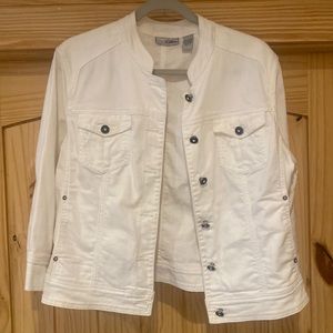 NWOT Chicos platinum white jacket